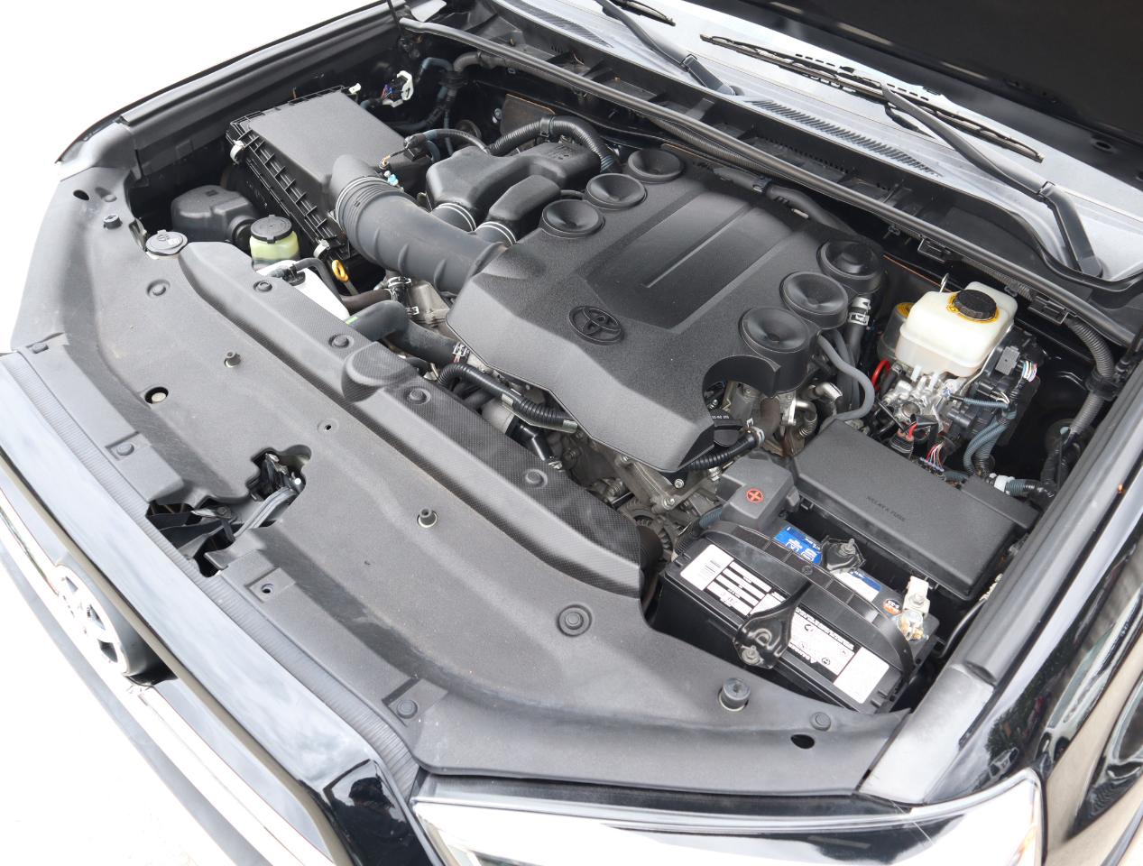 Toyota 4Runner Limited 4WD V6 2016