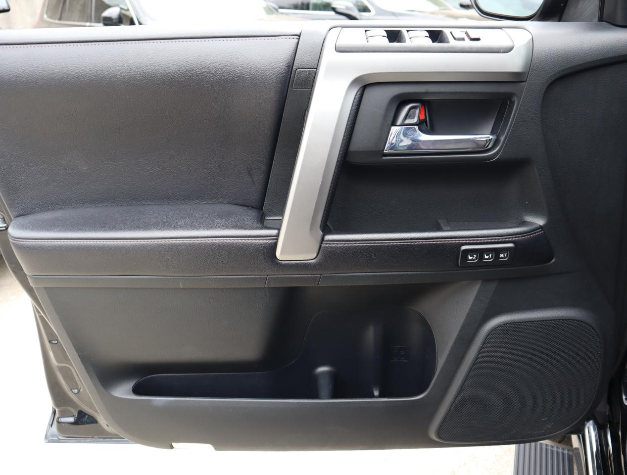 Toyota 4Runner Limited 4WD V6 2016