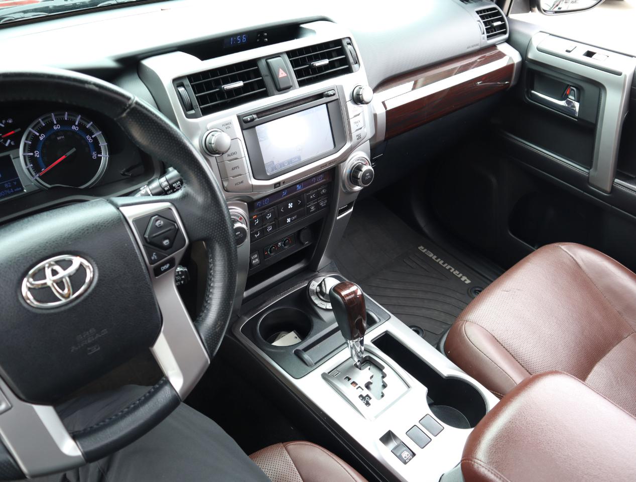 Toyota 4Runner Limited 4WD V6 2016