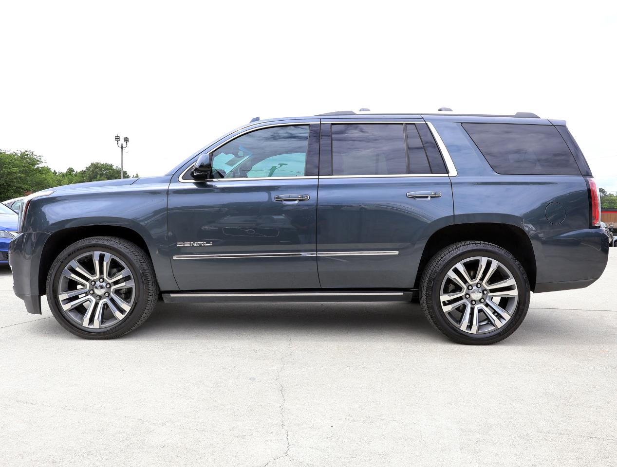 GMC Yukon Denali 2019