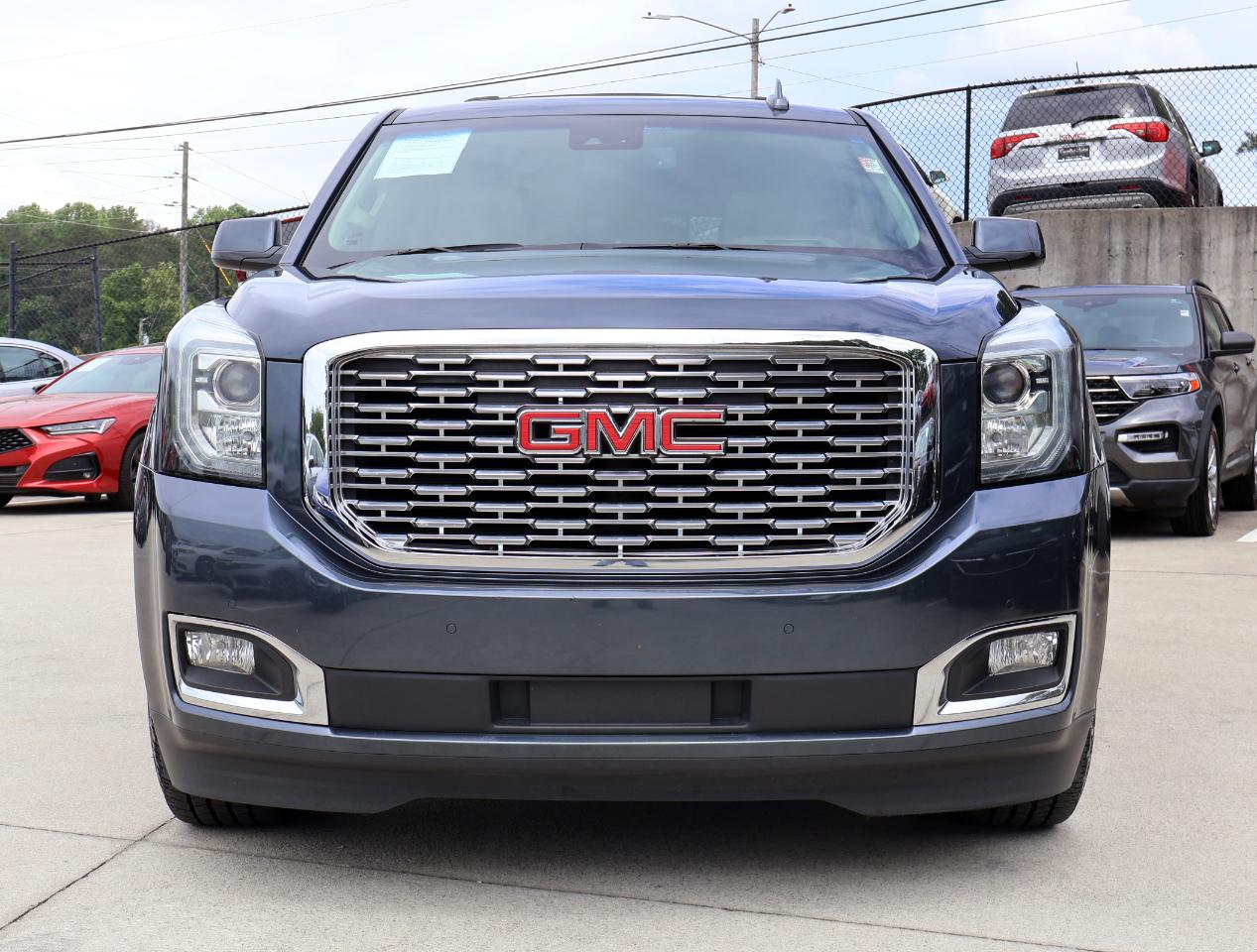 GMC Yukon Denali 2019