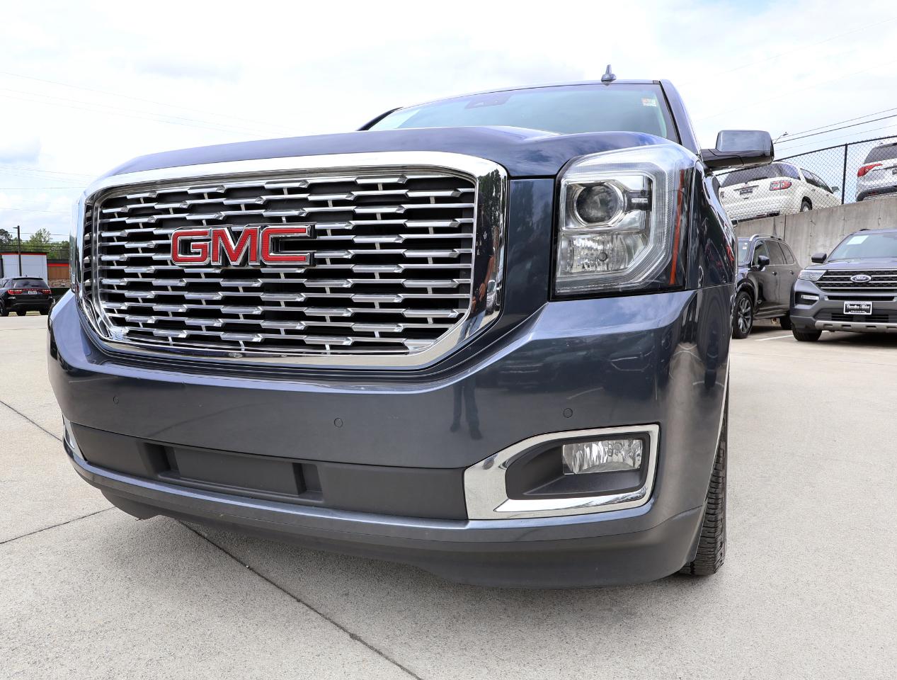 GMC Yukon Denali 2019