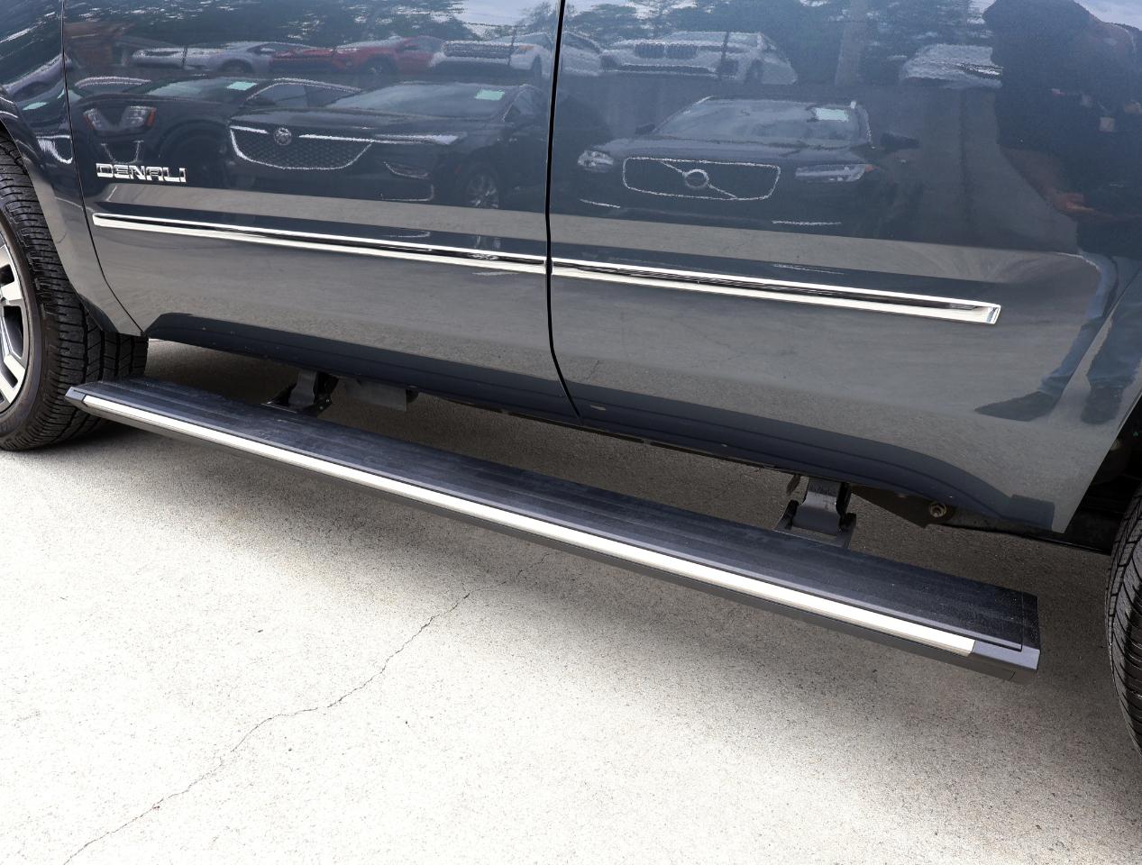 GMC Yukon Denali 2019