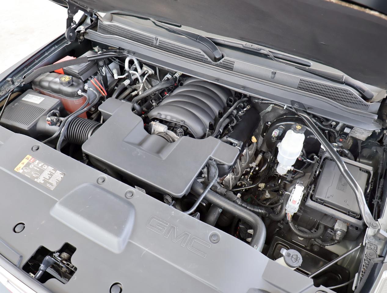 GMC Yukon Denali 2019