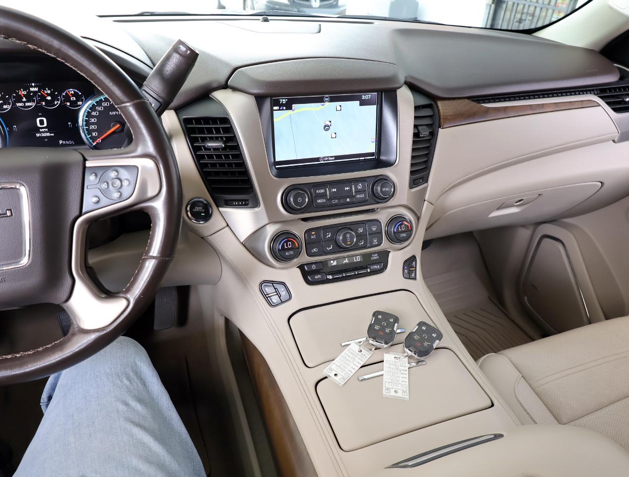 GMC Yukon Denali 2019
