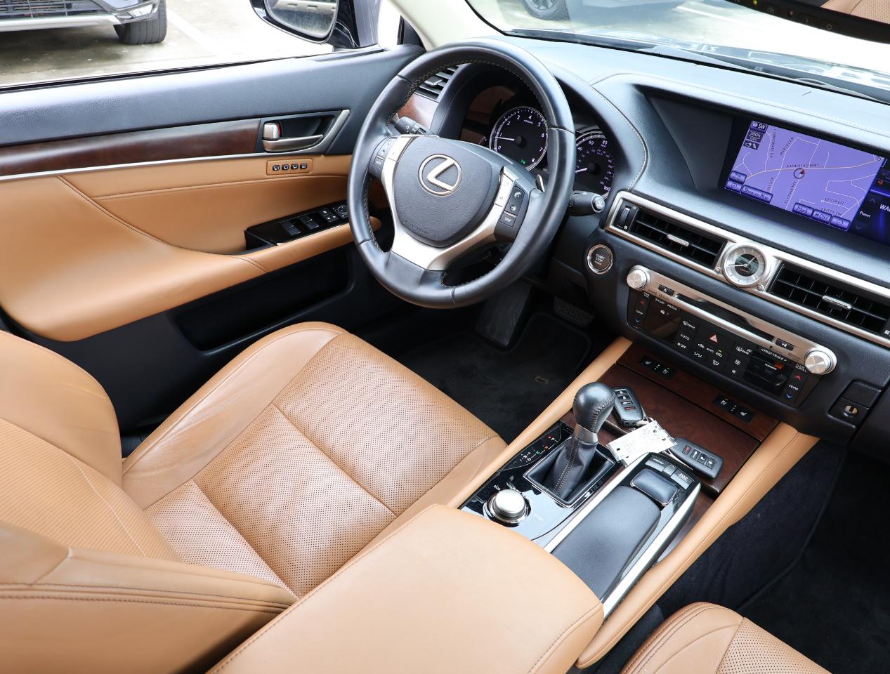 Lexus GS  2013