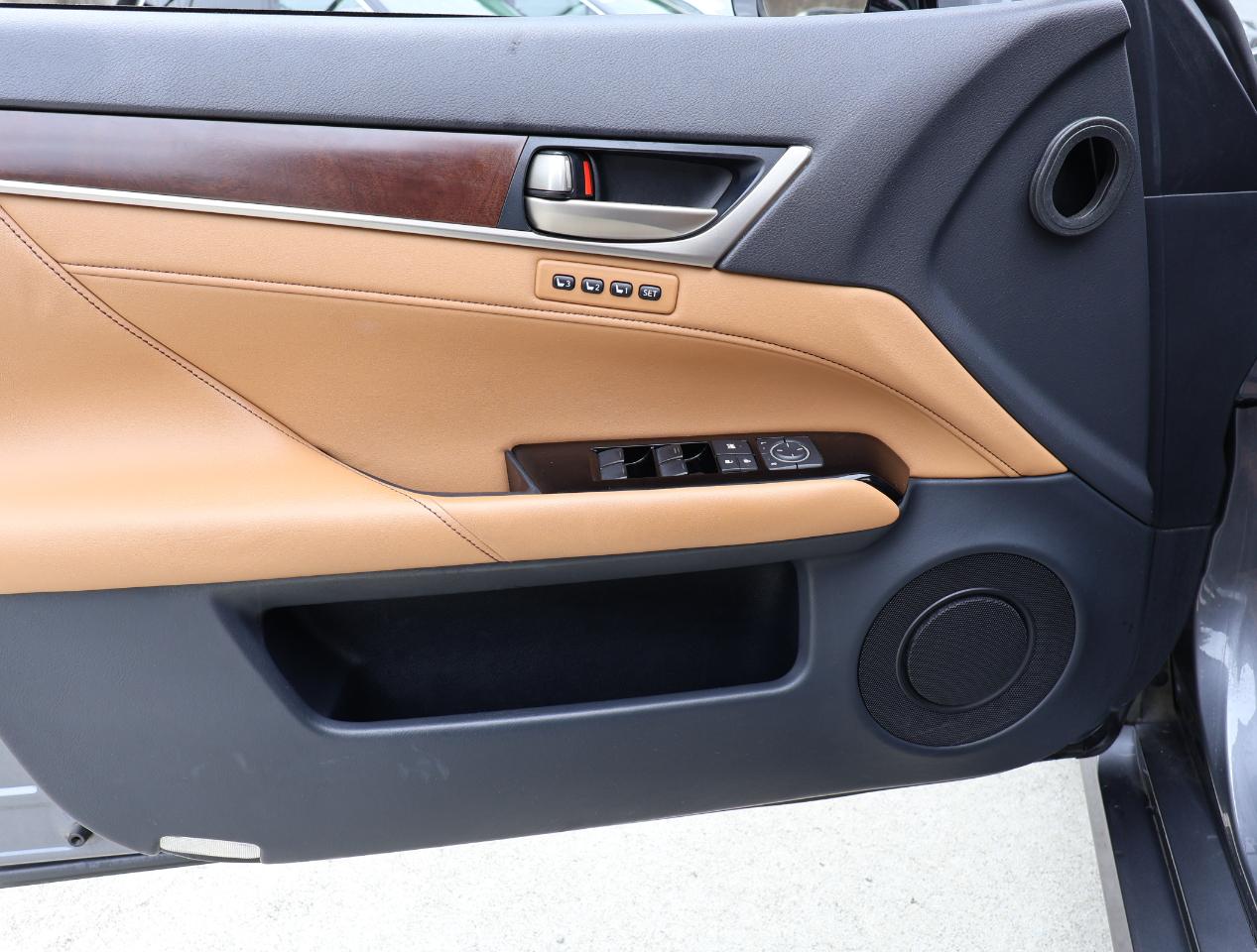 Lexus GS  2013
