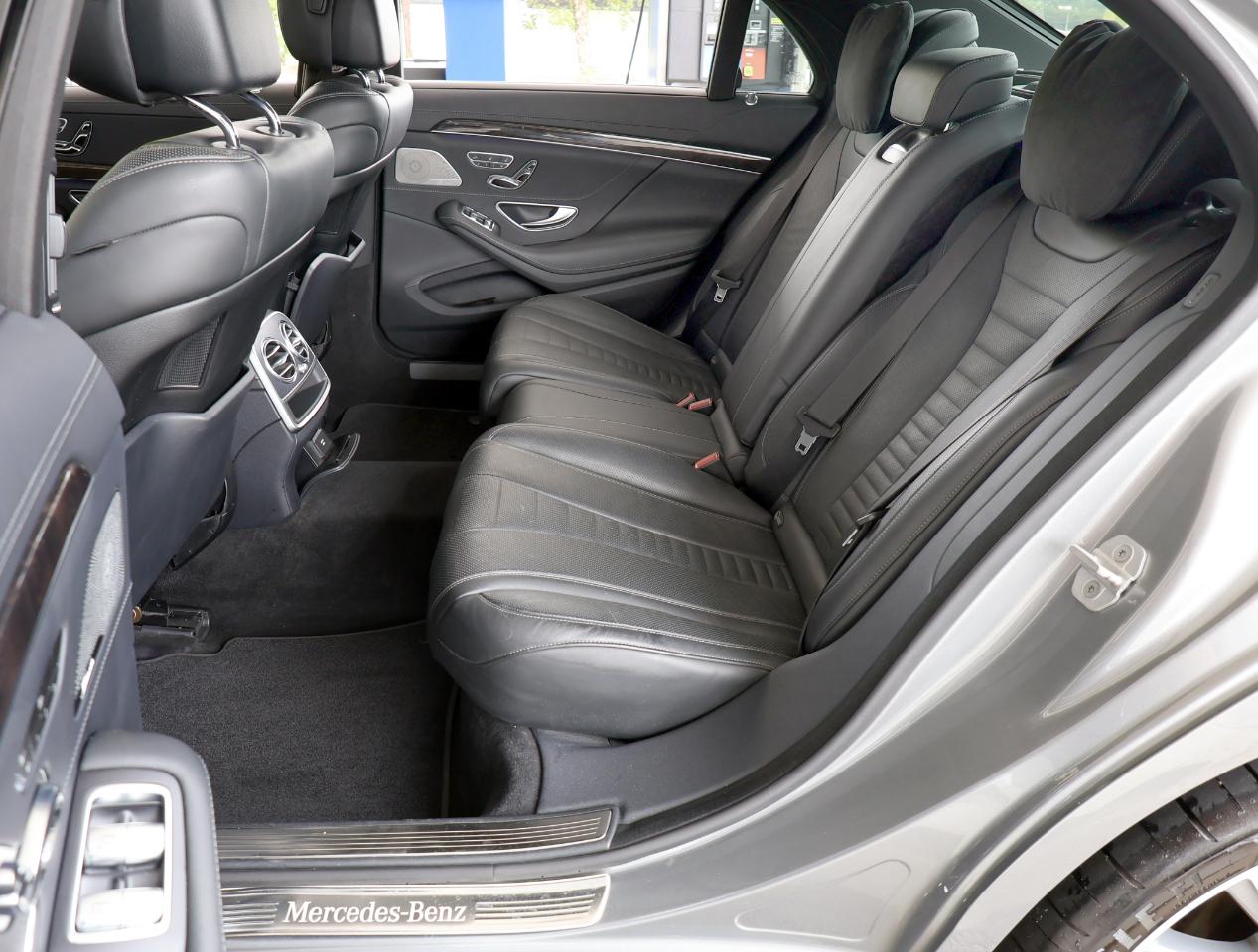 Mercedes-Benz S-Class S550 2015