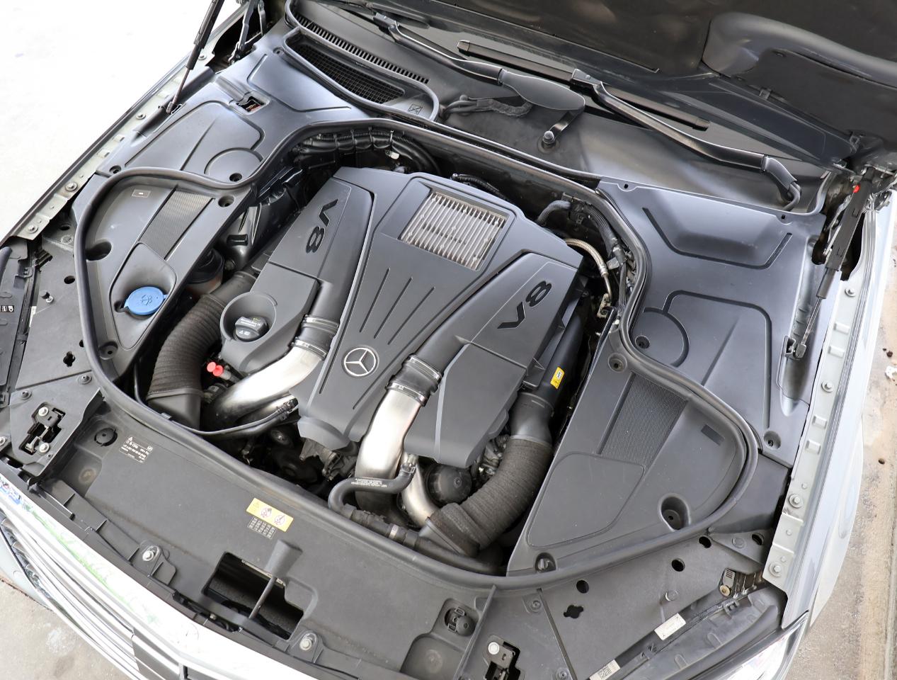 Mercedes-Benz S-Class S550 2015