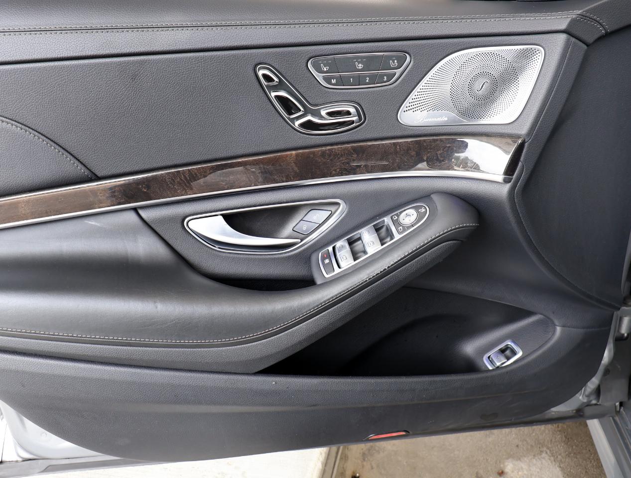 Mercedes-Benz S-Class S550 2015
