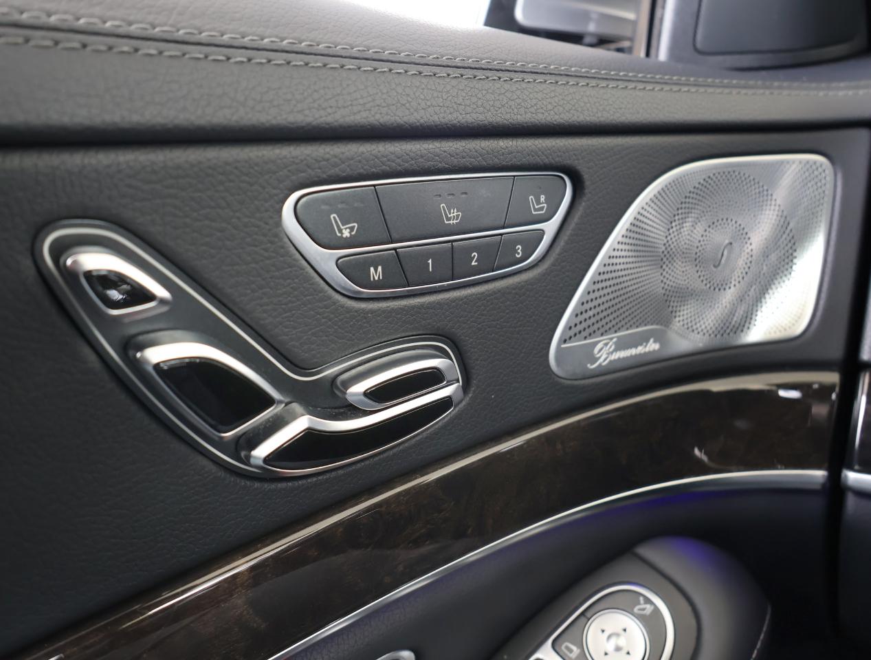 Mercedes-Benz S-Class S550 2015