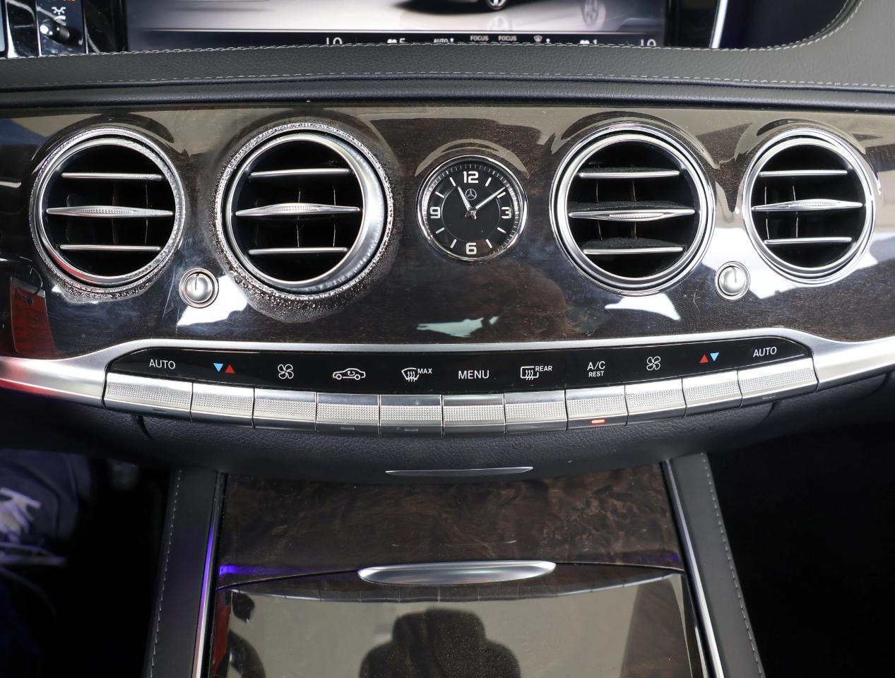 Mercedes-Benz S-Class S550 2015