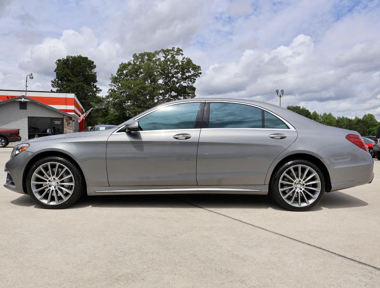 Mercedes-Benz S-Class S550 2015