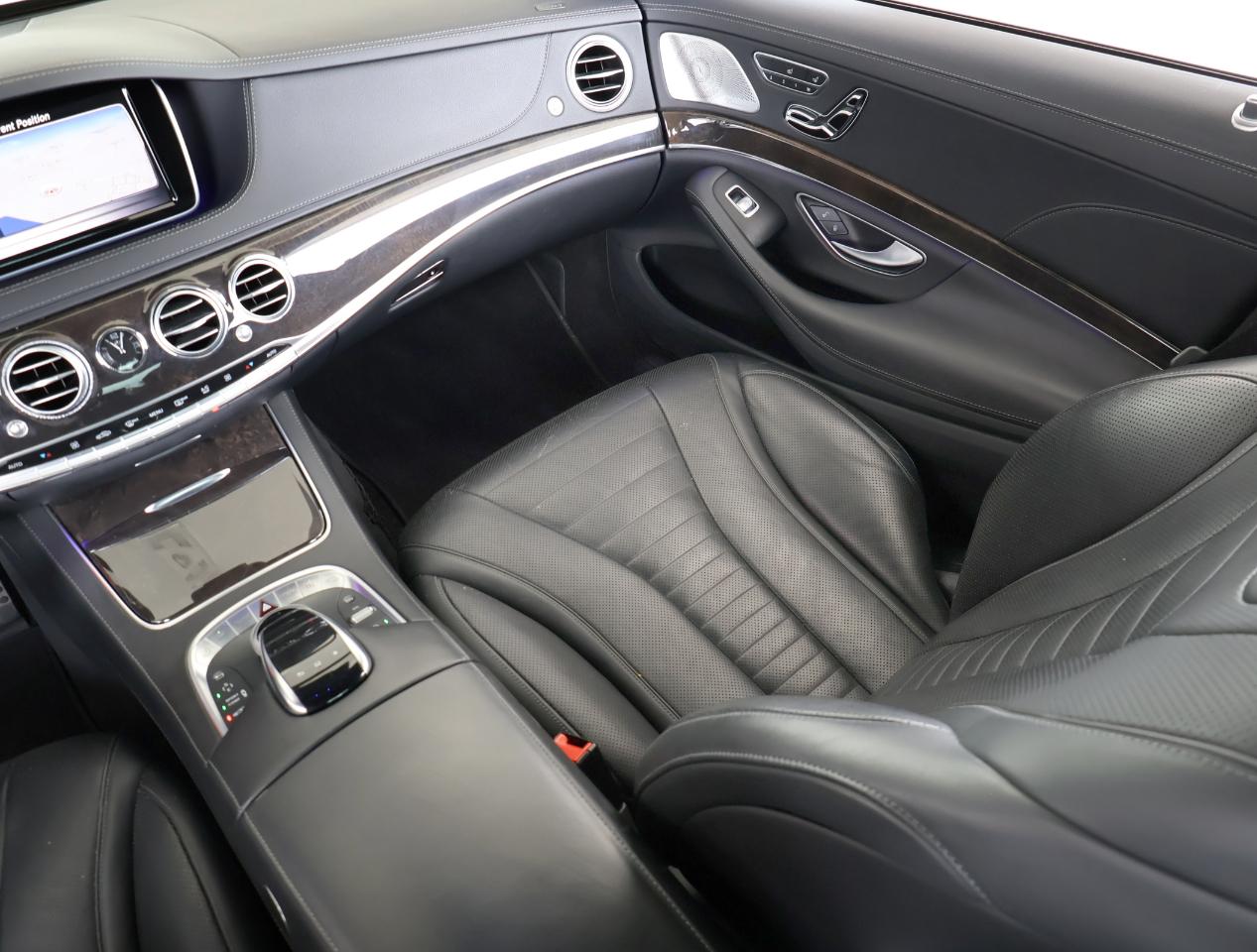 Mercedes-Benz S-Class S550 2015