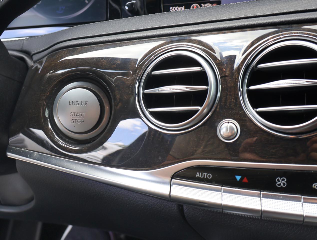 Mercedes-Benz S-Class S550 2015
