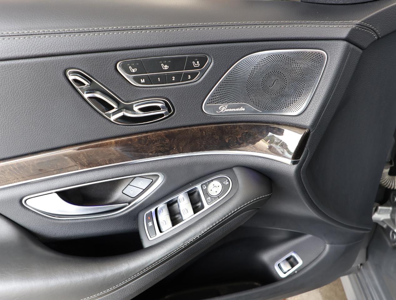 Mercedes-Benz S-Class S550 2015