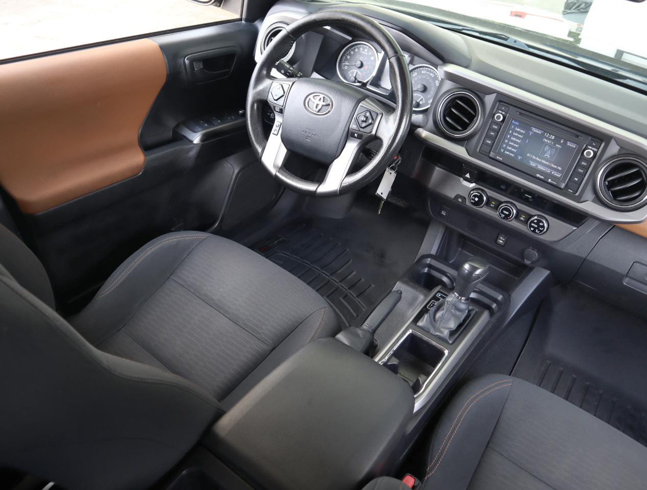 Toyota Tacoma  2016