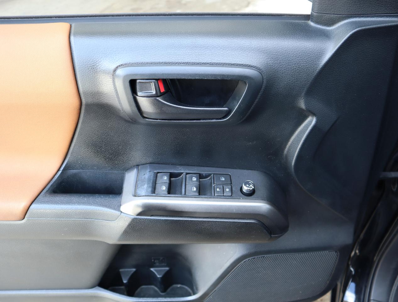 Toyota Tacoma  2016