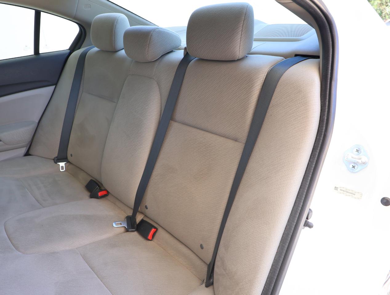 Honda Civic LX Sedan 5-Speed AT 2013