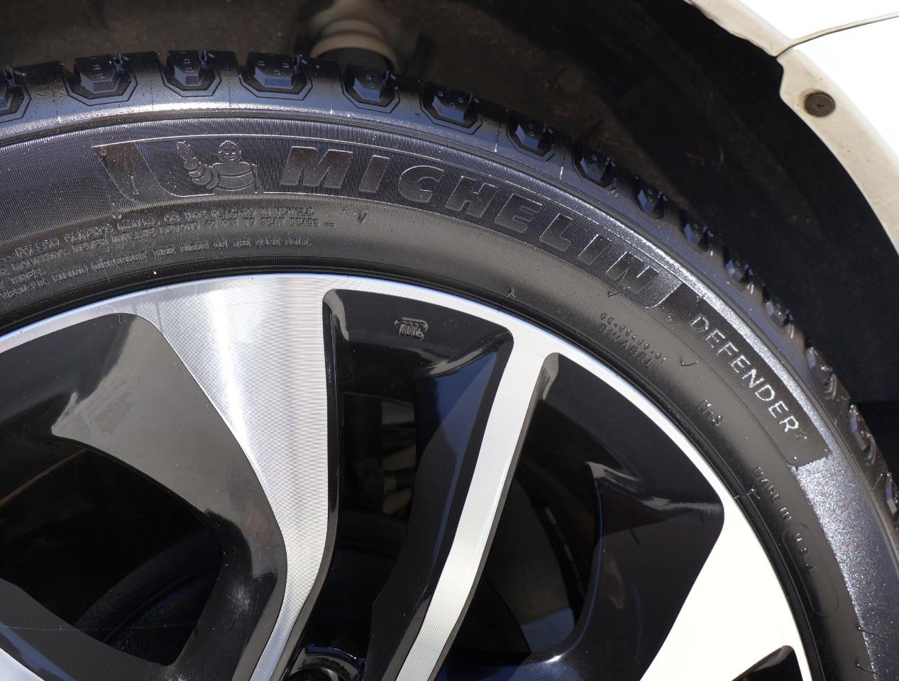 Honda Civic LX Sedan 5-Speed AT 2013