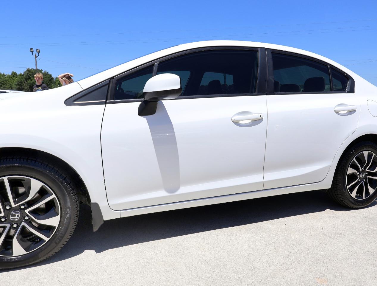 Honda Civic LX Sedan 5-Speed AT 2013