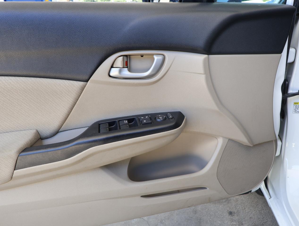 Honda Civic LX Sedan 5-Speed AT 2013