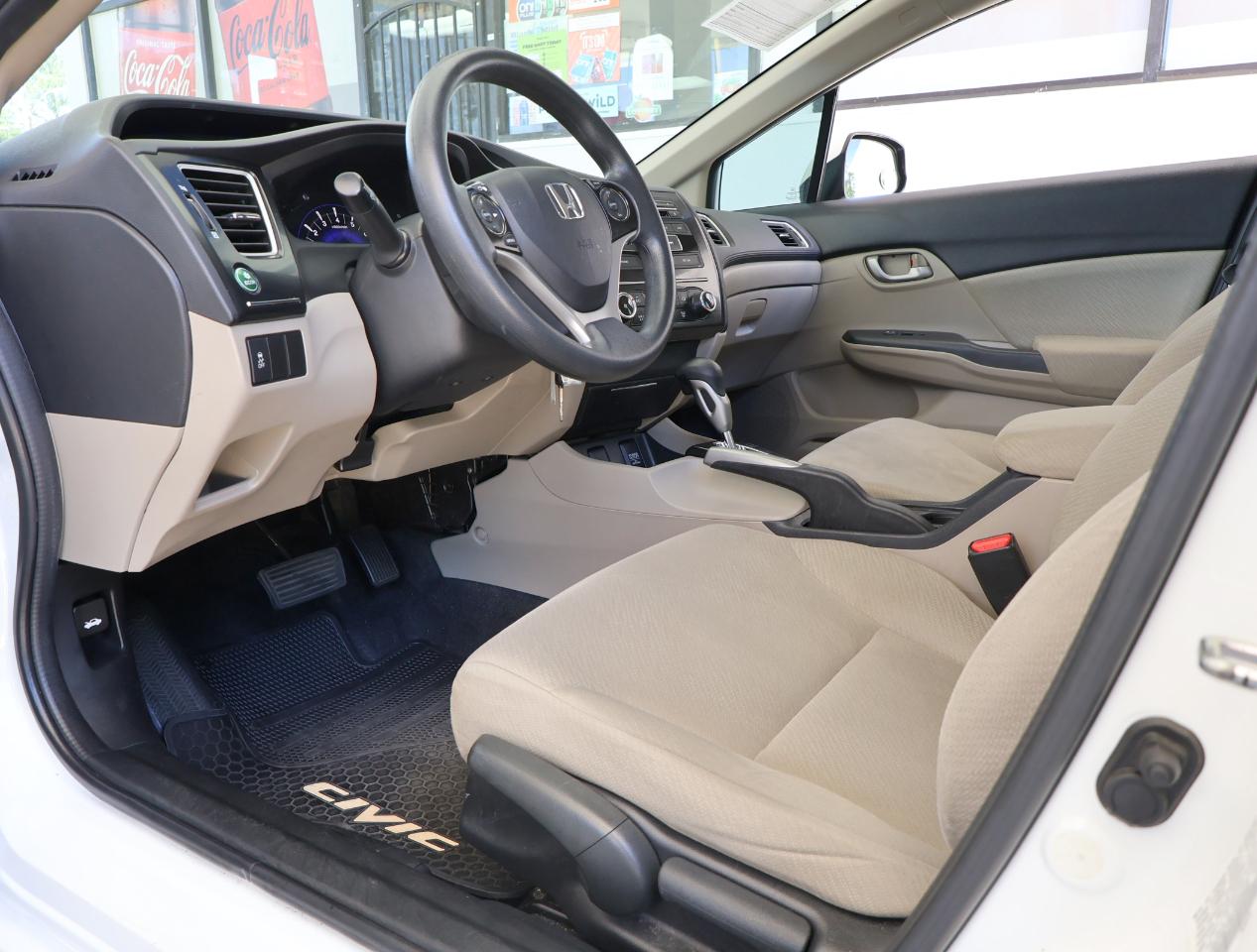 Honda Civic LX Sedan 5-Speed AT 2013