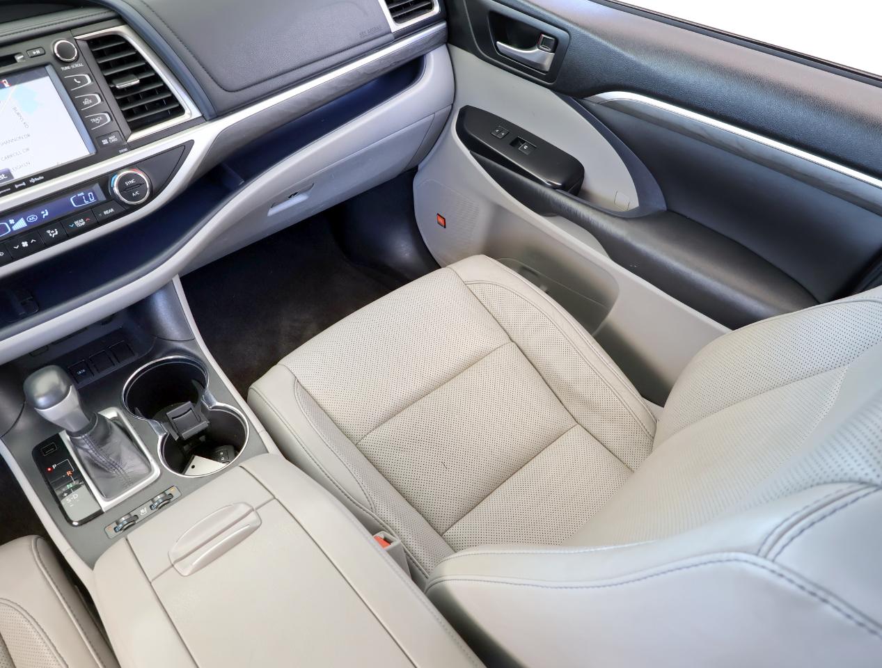 Toyota Highlander  2018