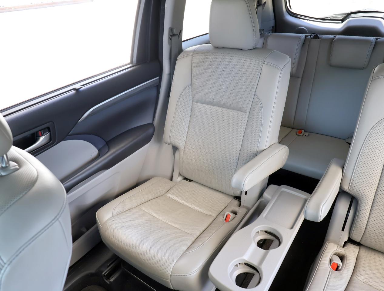 Toyota Highlander  2018