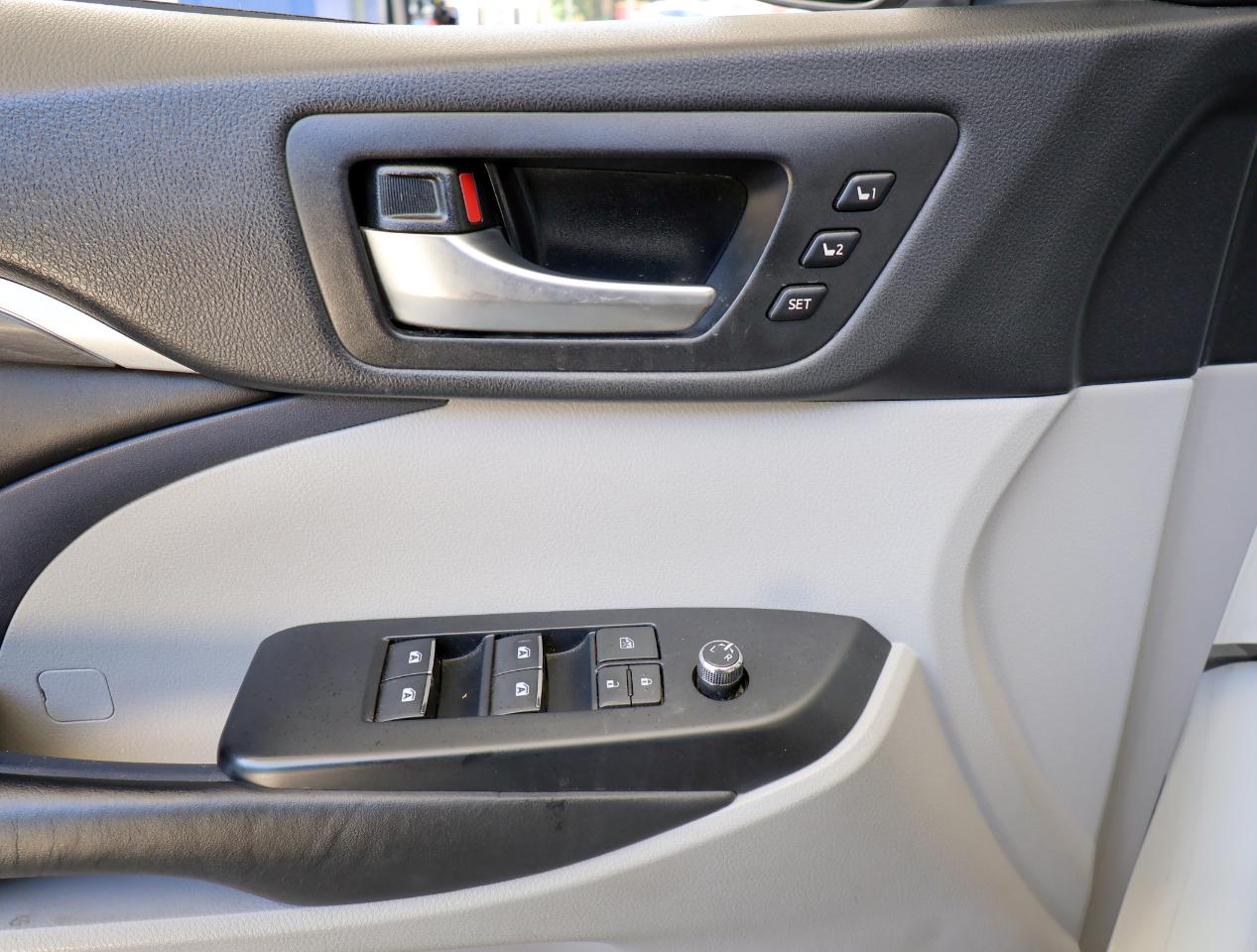 Toyota Highlander  2018
