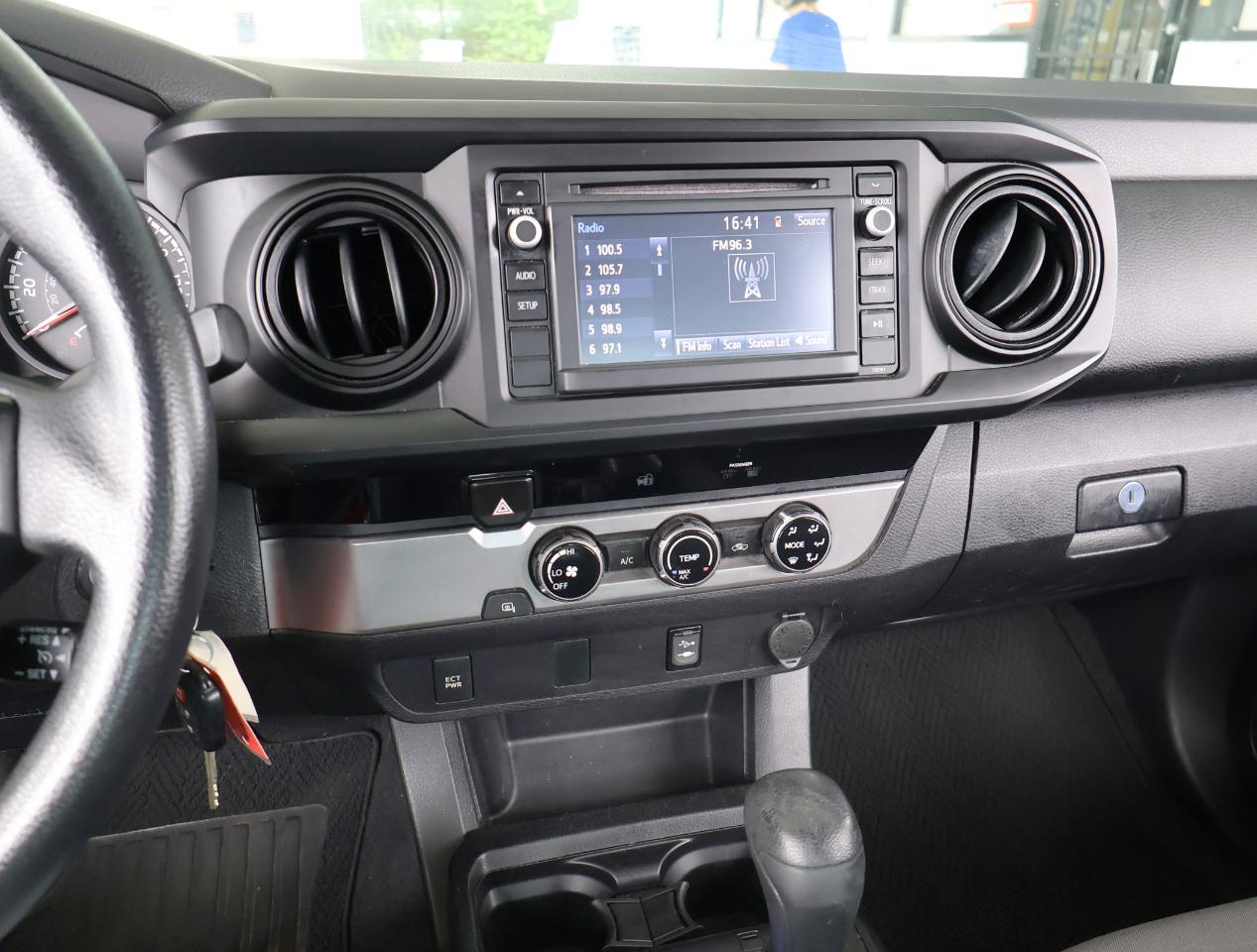 Toyota Tacoma SR Dbl Cab 2WD at 2016