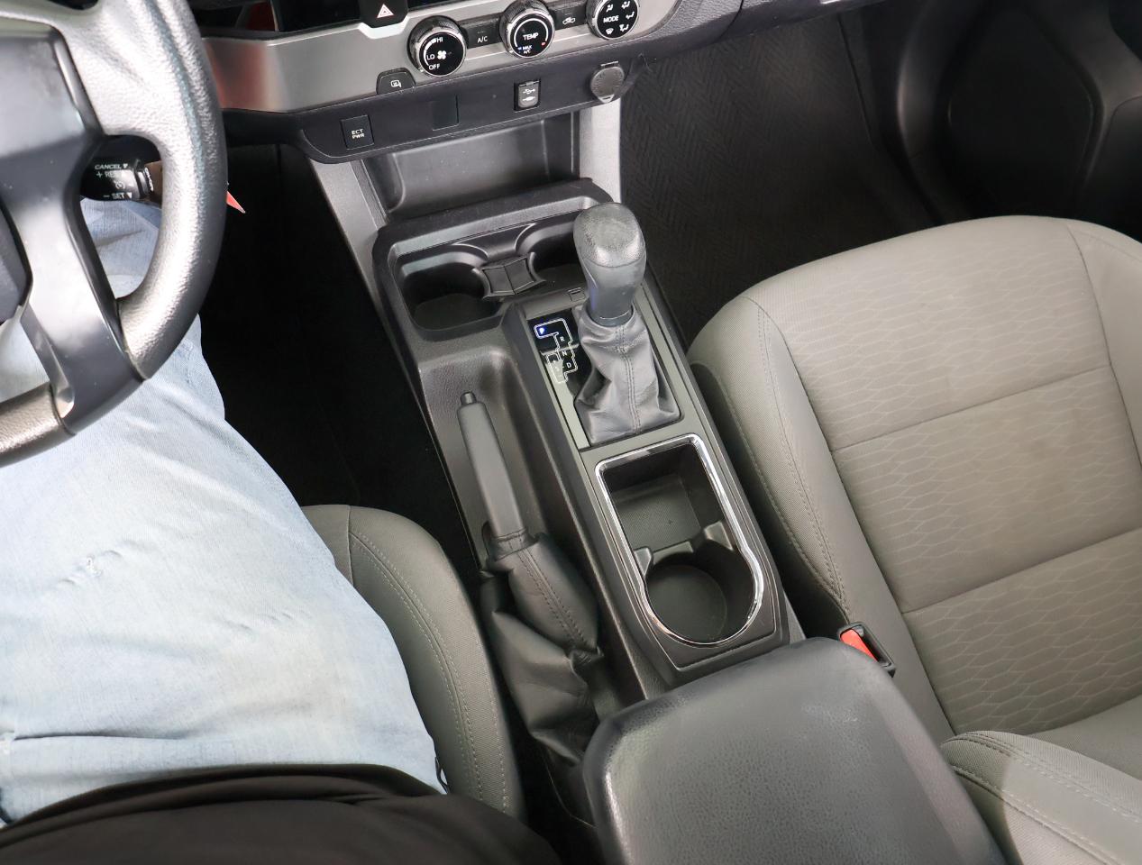 Toyota Tacoma SR Dbl Cab 2WD at 2016