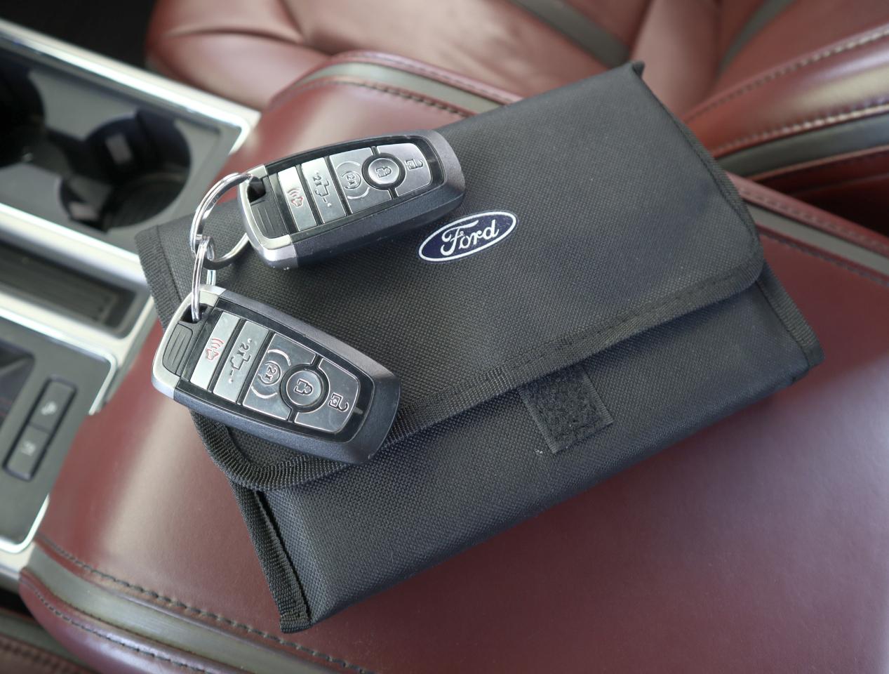 Ford F-150 Platinum SuperCrew 4WD 2019