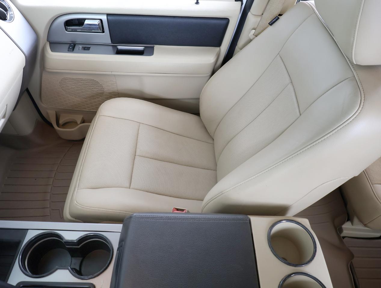 Ford Expedition EL XLT 2016