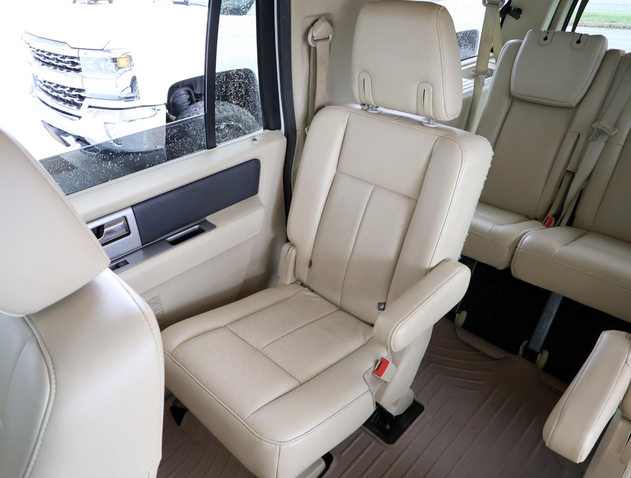 Ford Expedition EL XLT 2016