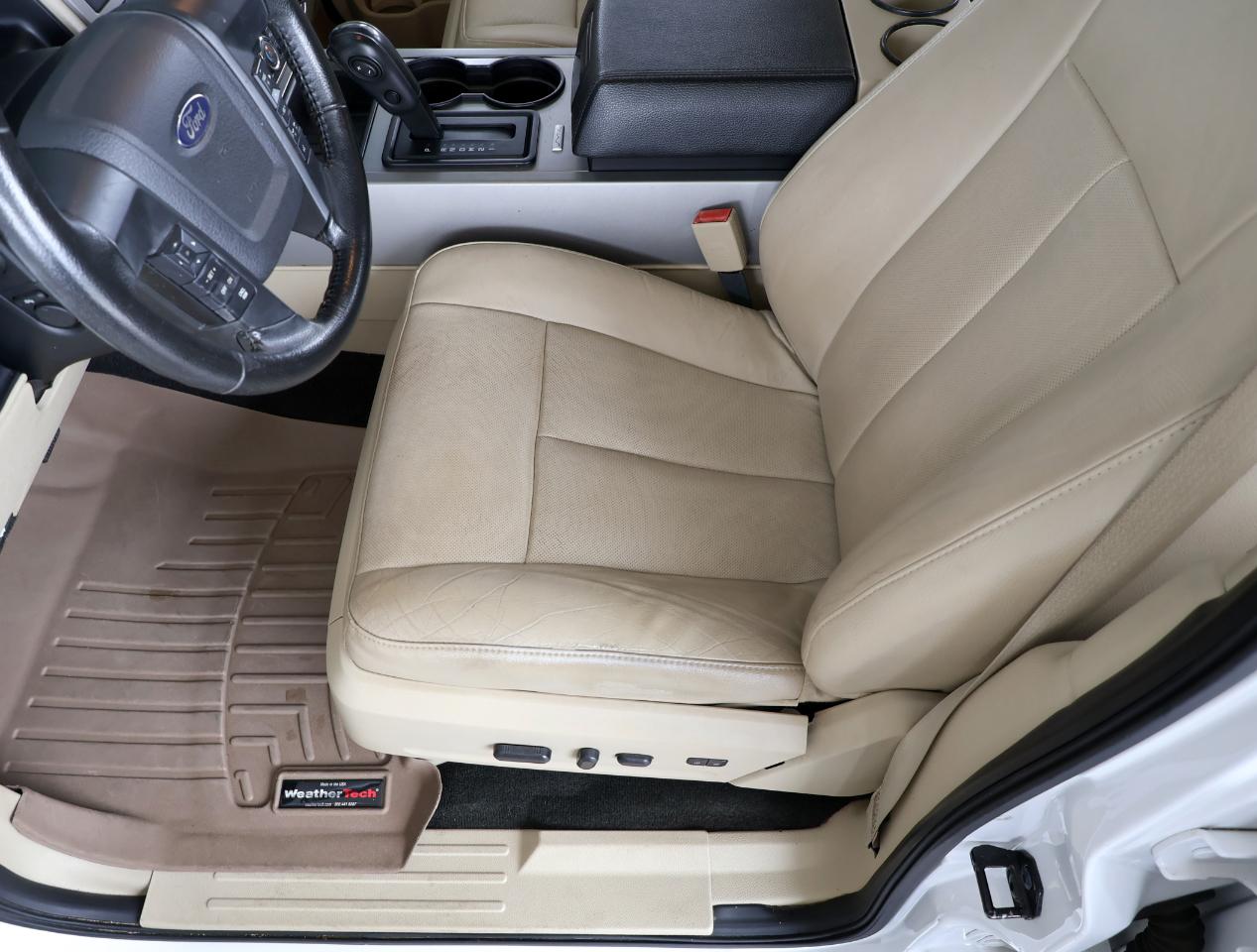Ford Expedition EL XLT 2016