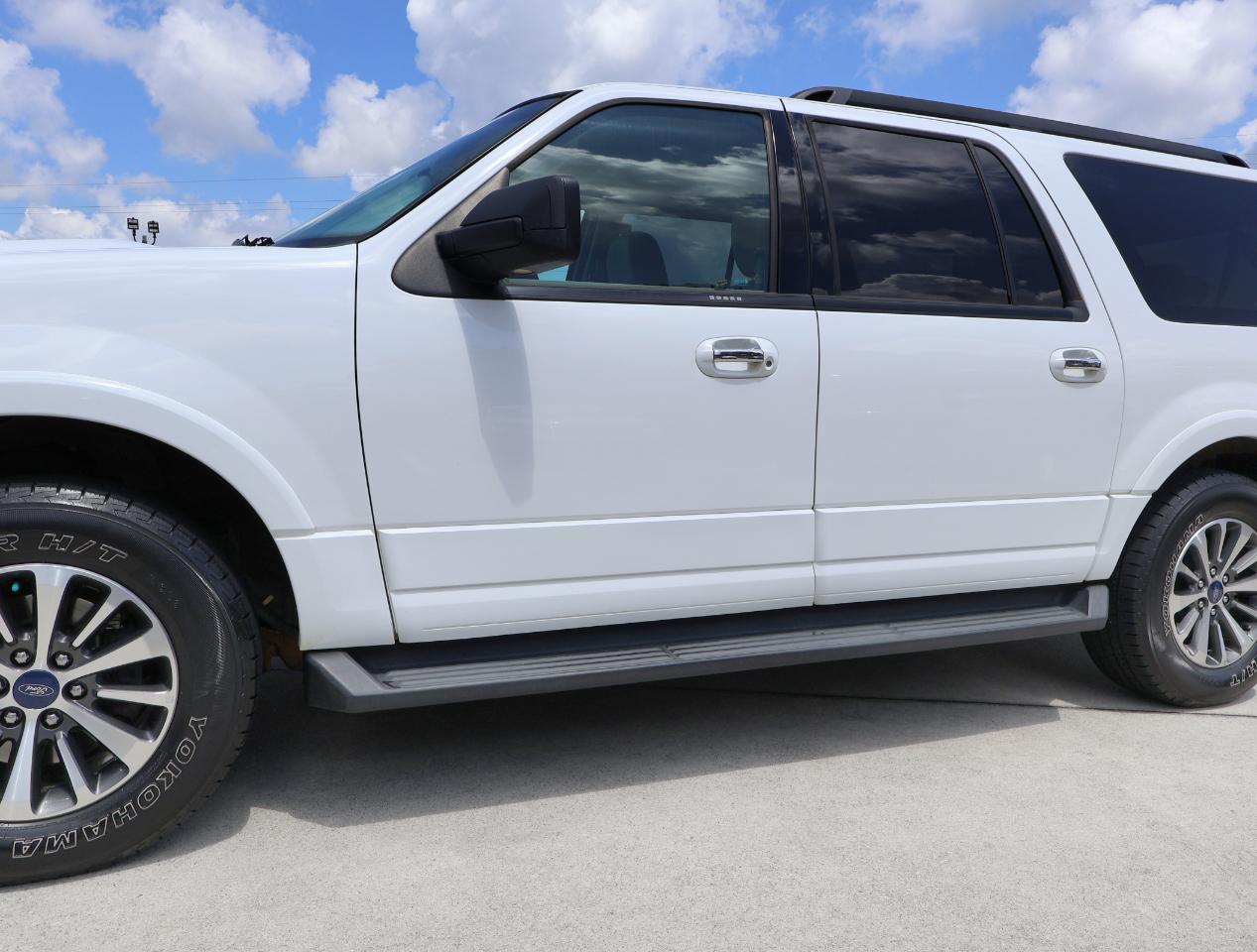 Ford Expedition EL XLT 2016