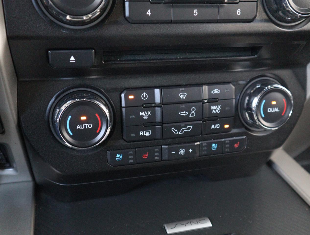 Ford F-150 Lariat SuperCrew 5.5-ft. Bed 4WD 2018