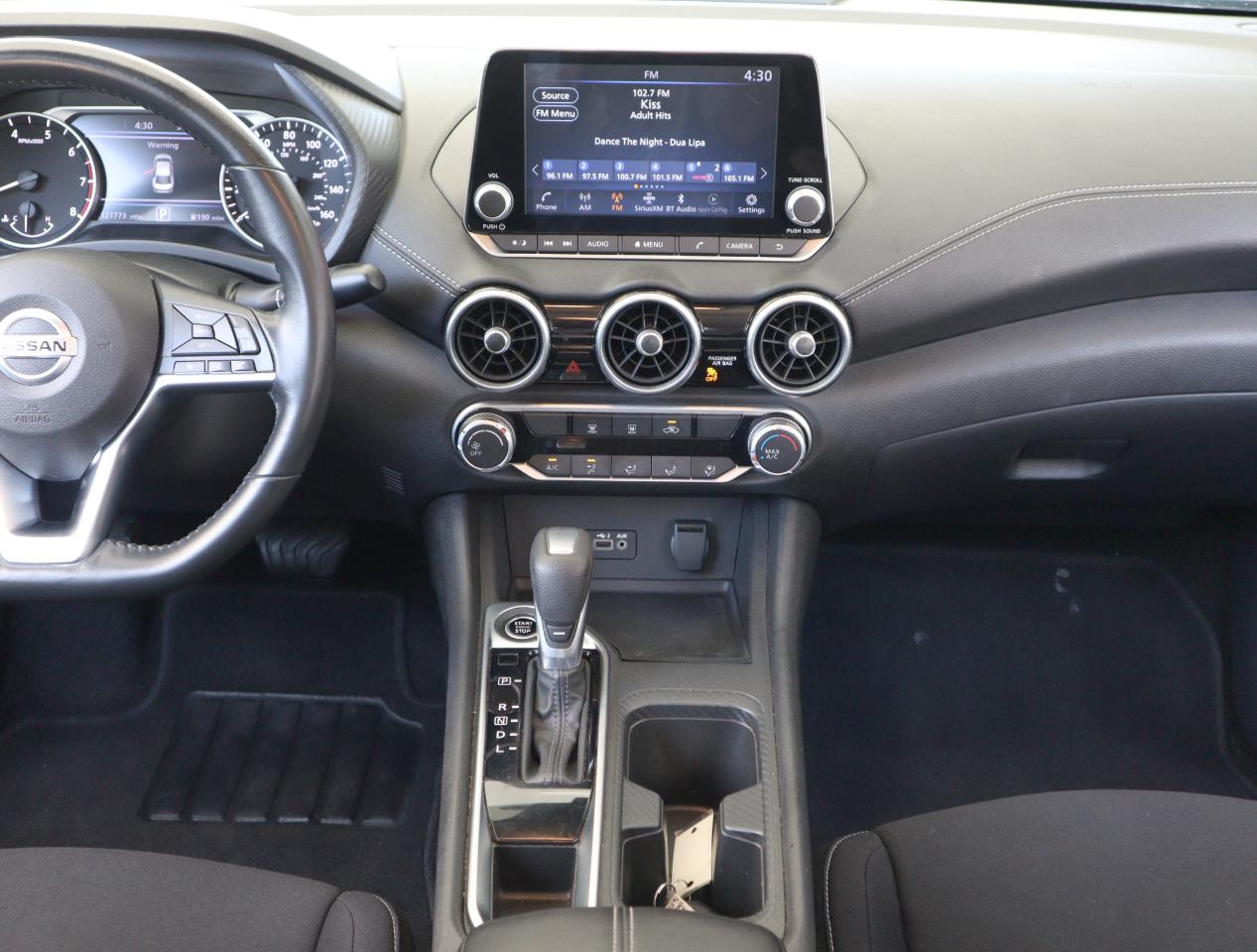 Nissan Sentra SV 2022