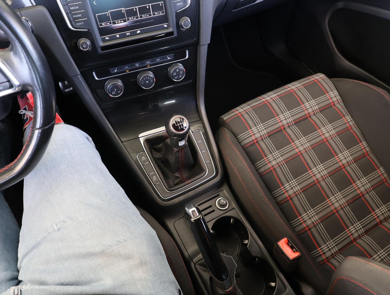 Volkswagen Golf GTI S 2017