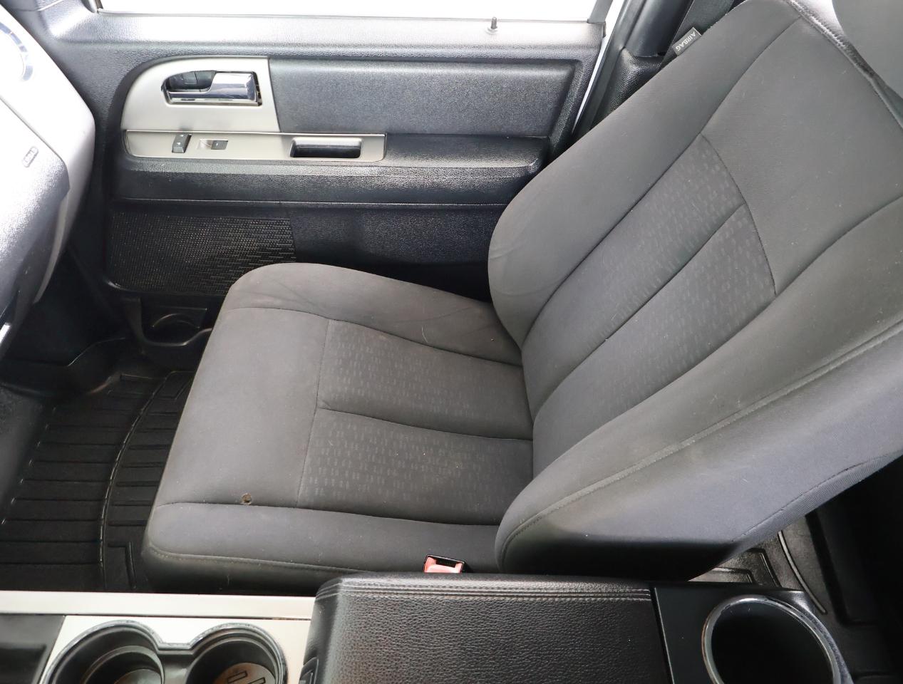 Ford Expedition XLT 2WD 2017