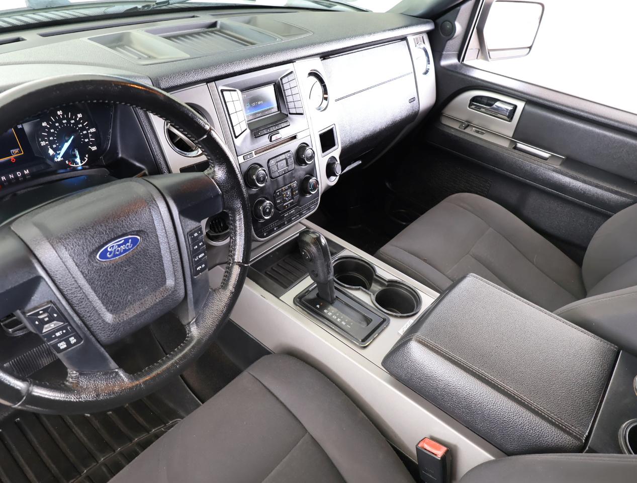 Ford Expedition XLT 2WD 2017