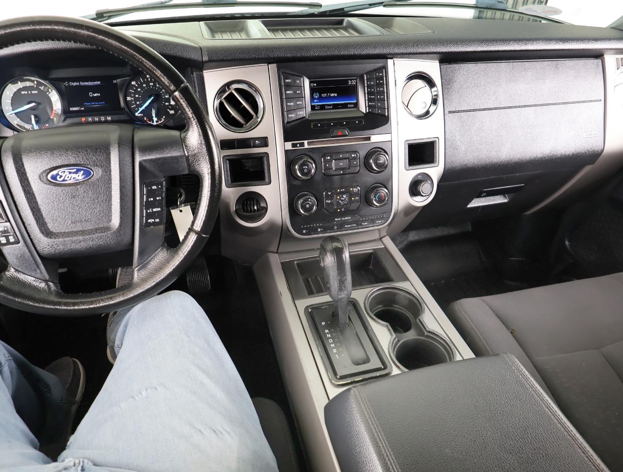 Ford Expedition XLT 2WD 2017