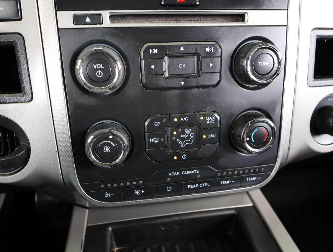 Ford Expedition XLT 2WD 2017