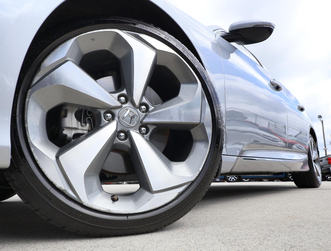 Honda Accord Touring 2.0T 2018