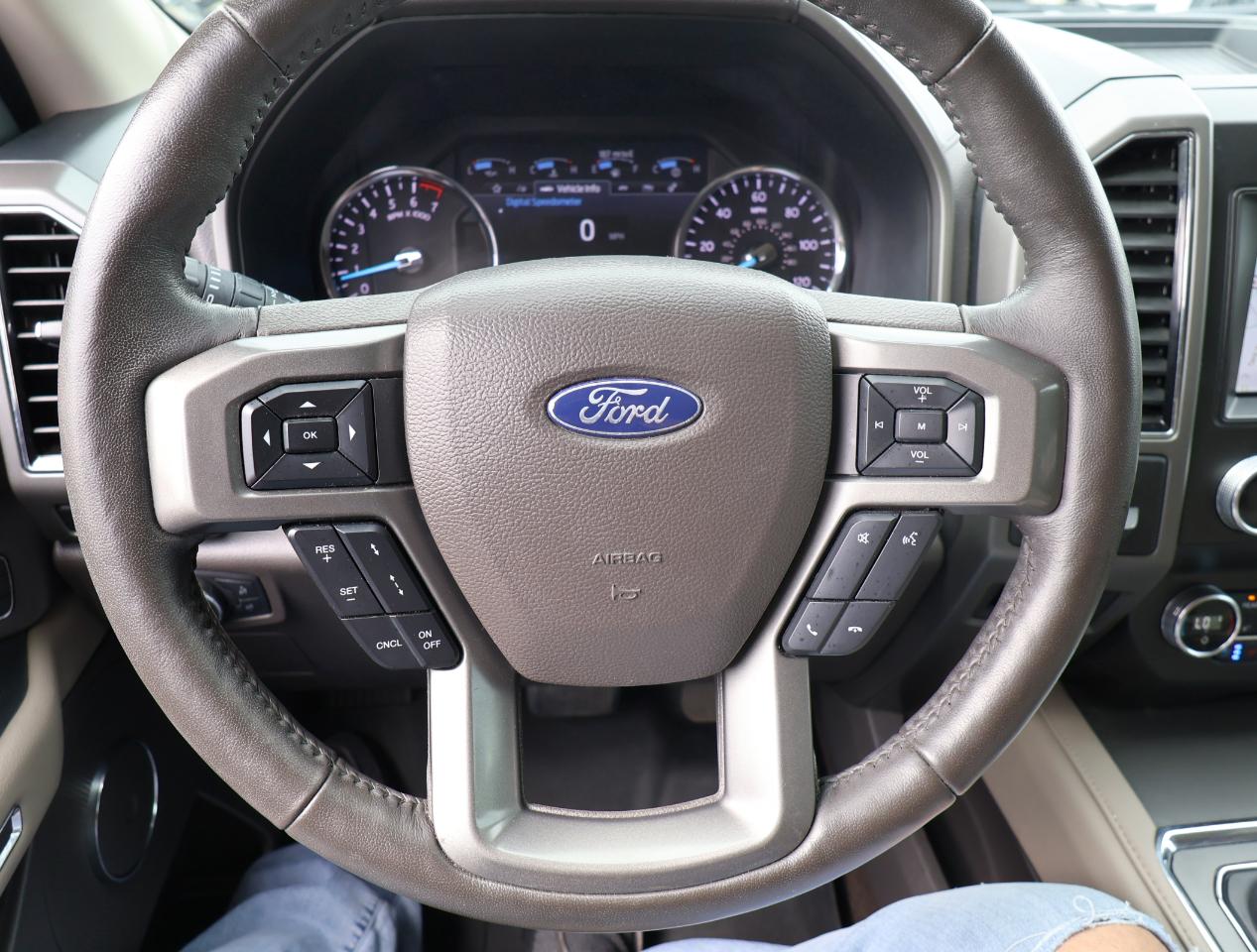 Ford Expedition MAX XLT 2021