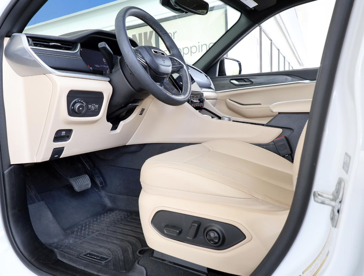 Jeep Grand Cherokee Limited 4WD 2023