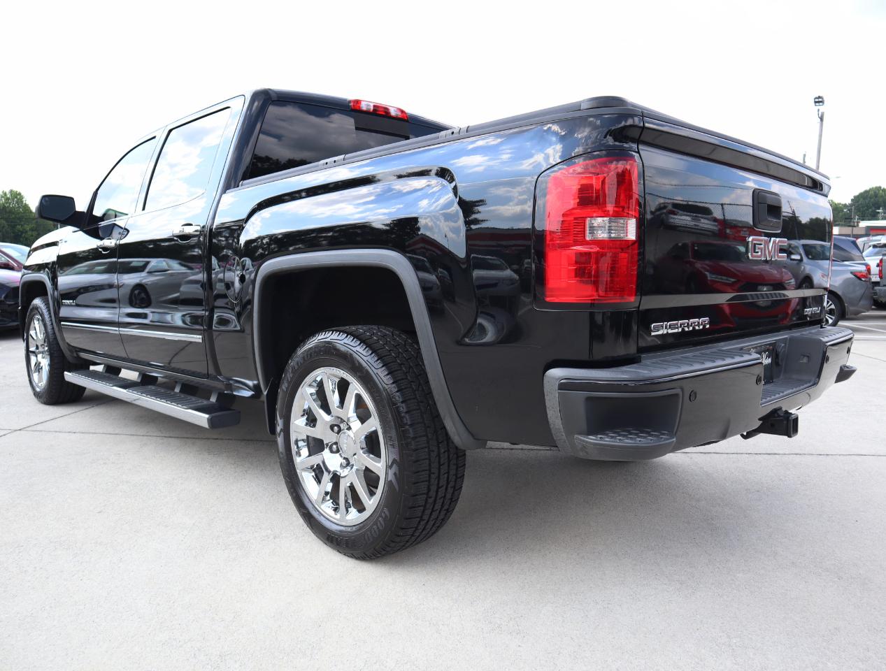 GMC Sierra 1500 Denali Crew Cab Short Box 2WD 2015