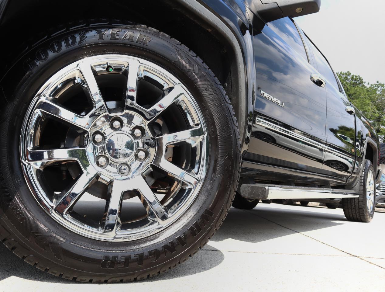 GMC Sierra 1500 Denali Crew Cab Short Box 2WD 2015