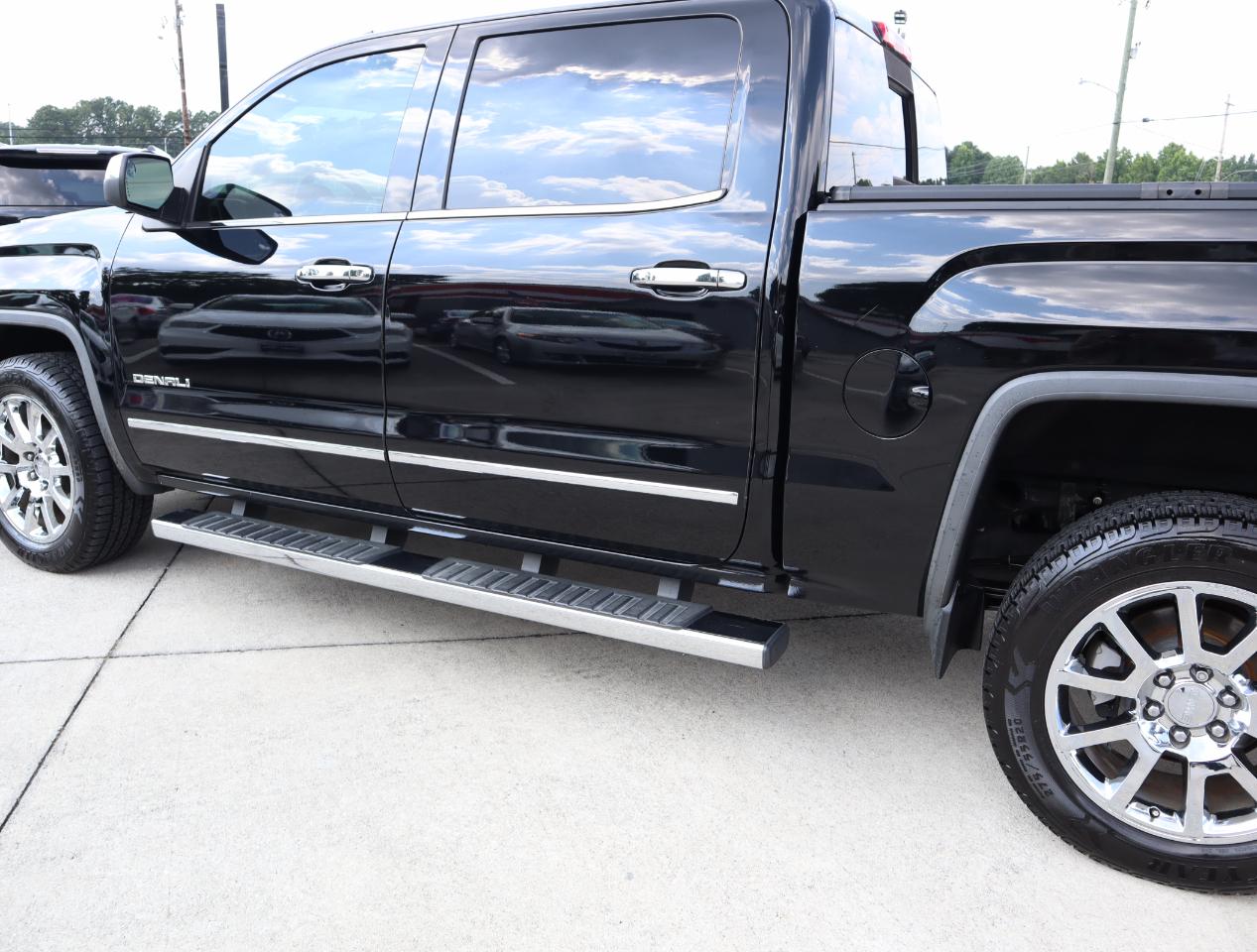 GMC Sierra 1500 Denali Crew Cab Short Box 2WD 2015